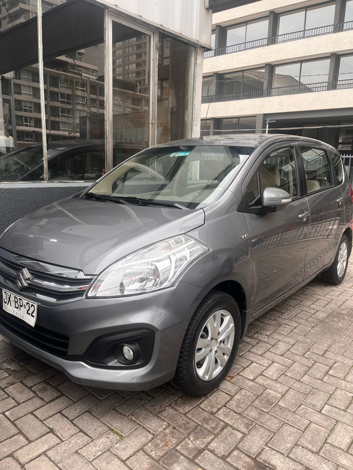 Suzuki ERTIGA