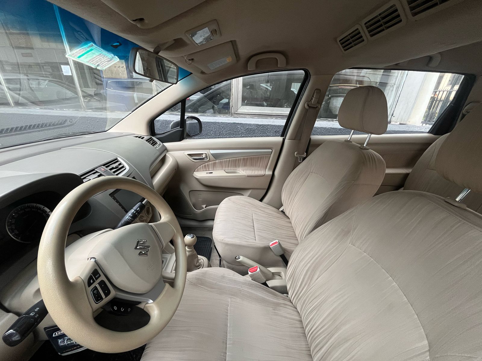 Suzuki ERTIGA