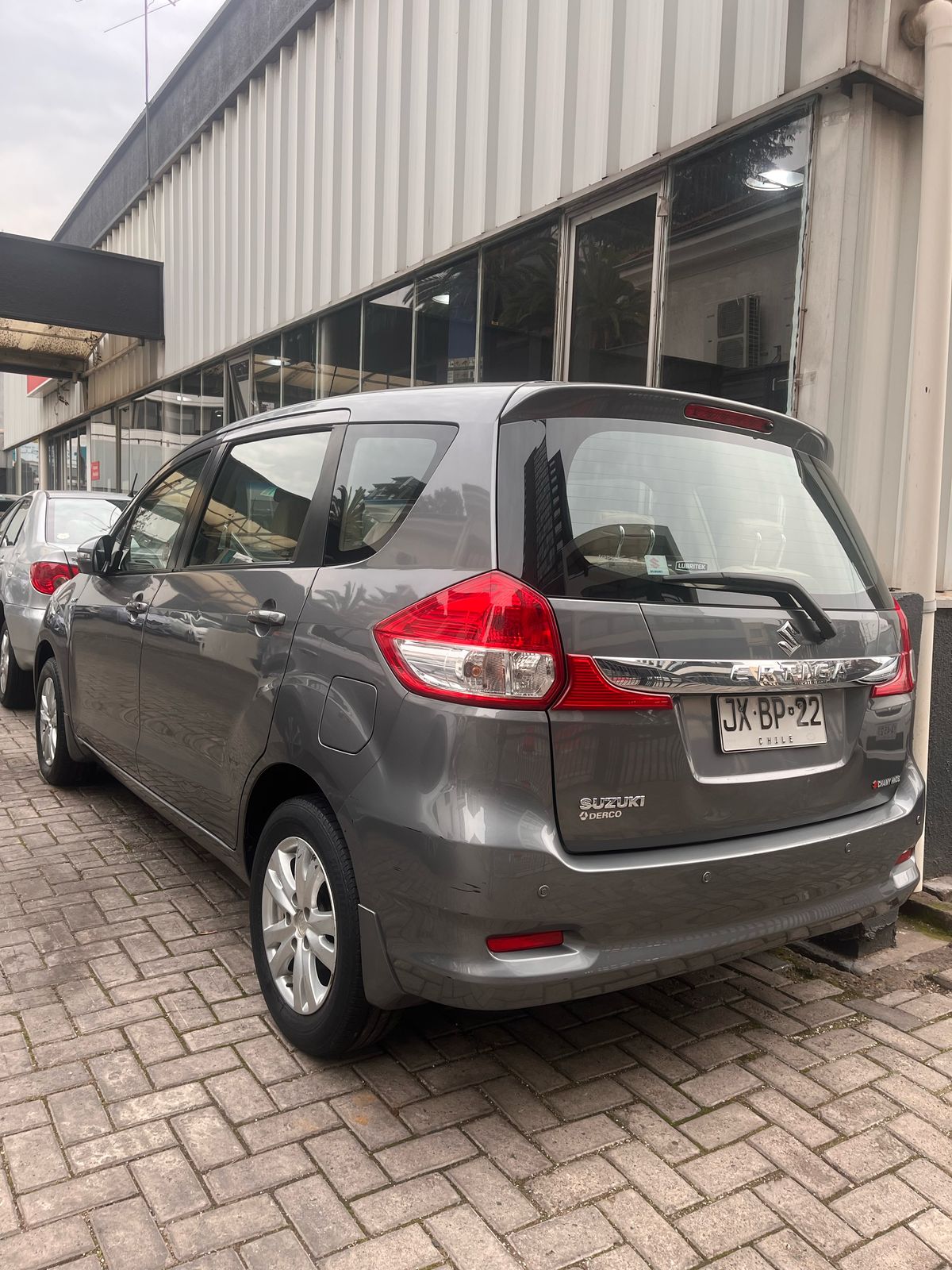 Suzuki ERTIGA