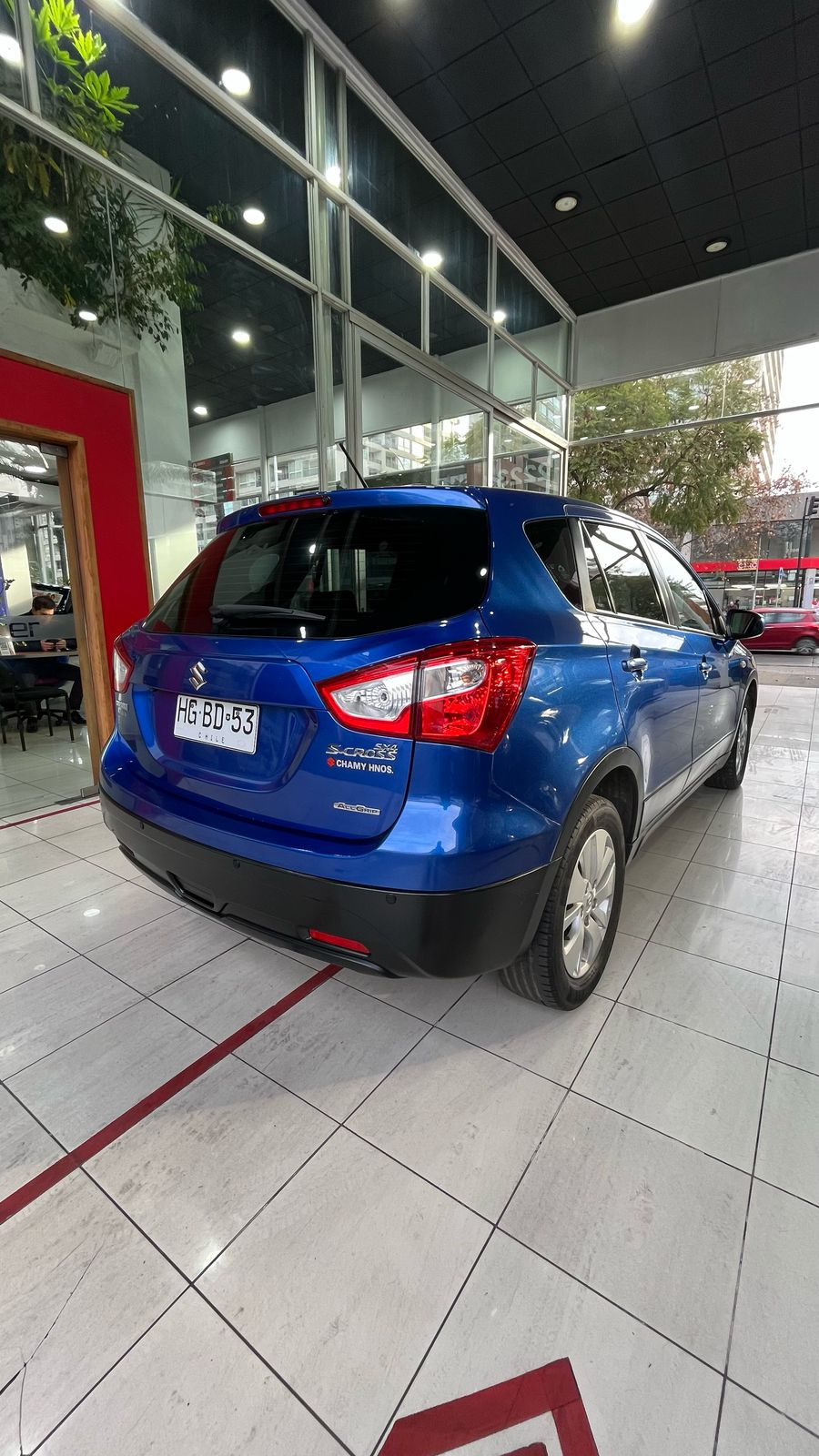 Suzuki SCROSS